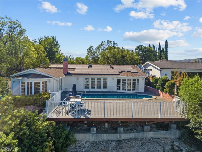 23414 Balmoral photo 2