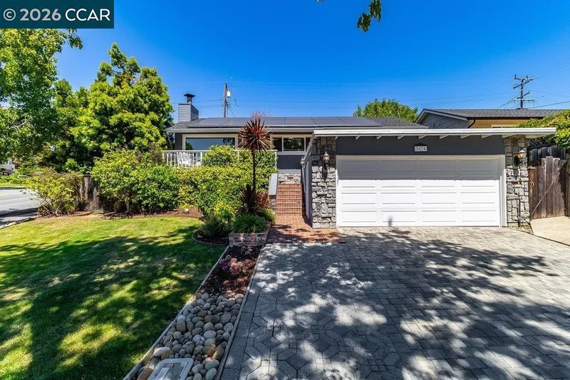 2674 Briarfield Ave, Redwood City, CA 94061