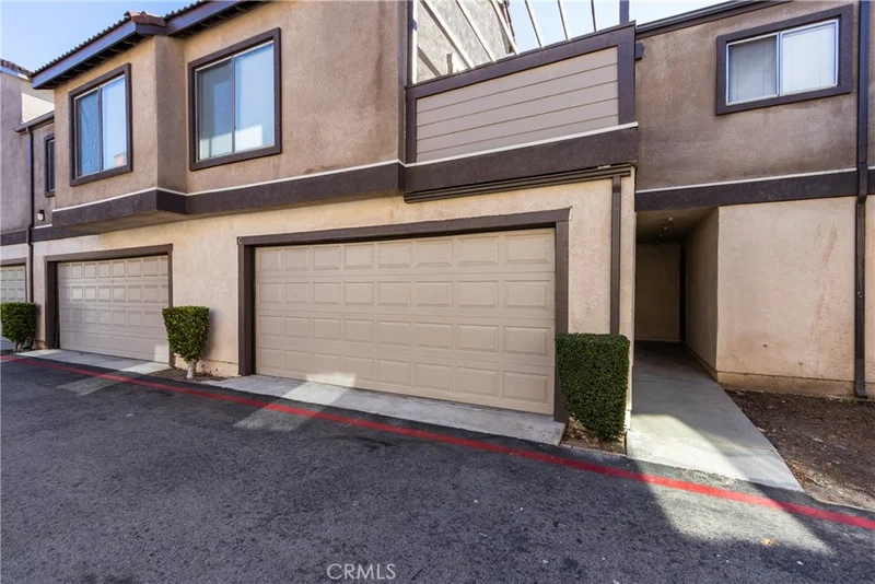 1814 N Vineyard G photo 2