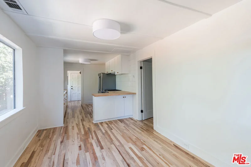 4013 SUNSET Drive photo 2