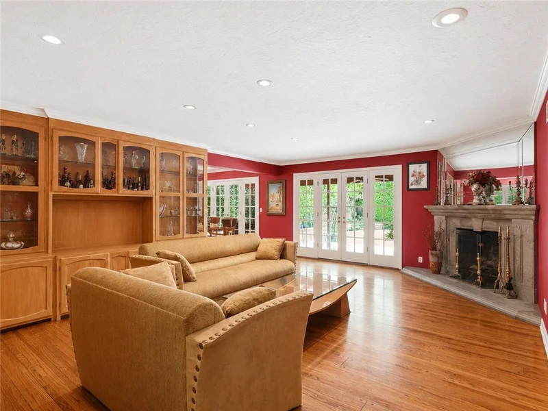 Photo 2 of 7044 Mammoth Avenue