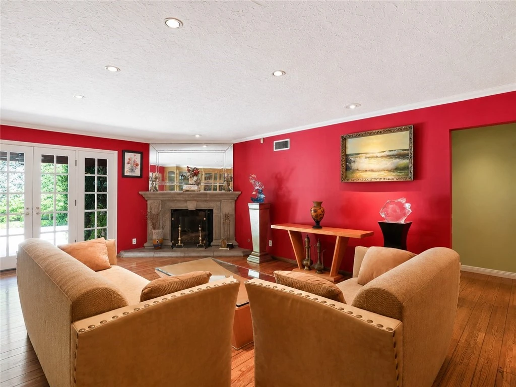Interior 2