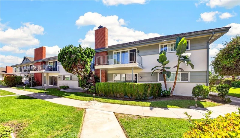 22831 Nadine Circle B photo 2