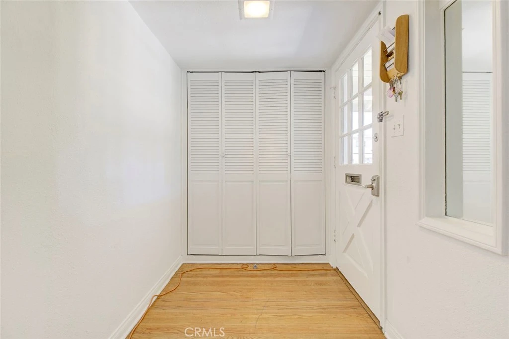 Interior 4