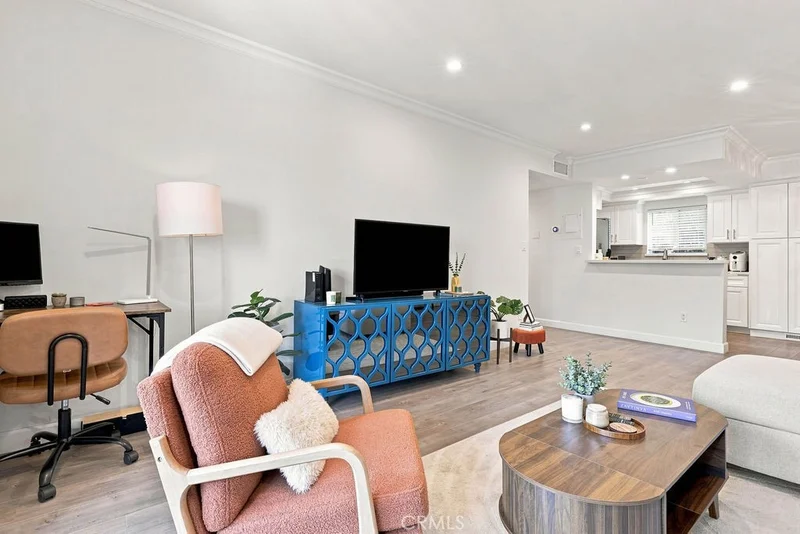 1517 E Garfield 84