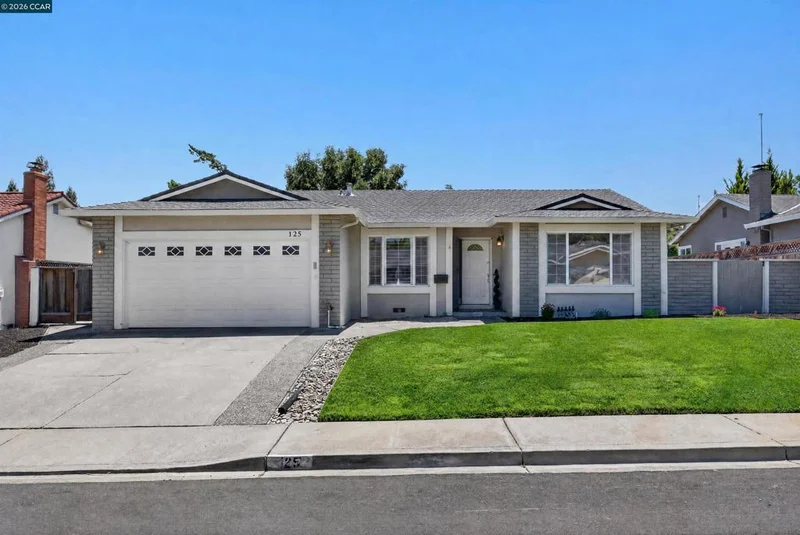 125 Wilton Pl photo 2