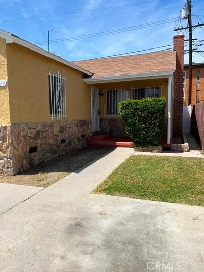 2319 W 129th