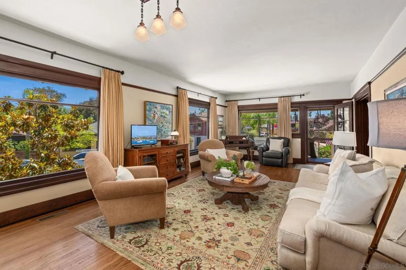 4316 Hermosa Way