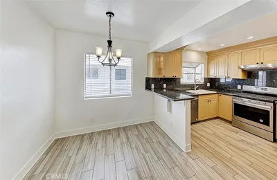 9144 Burnet Avenue 32 photo 2