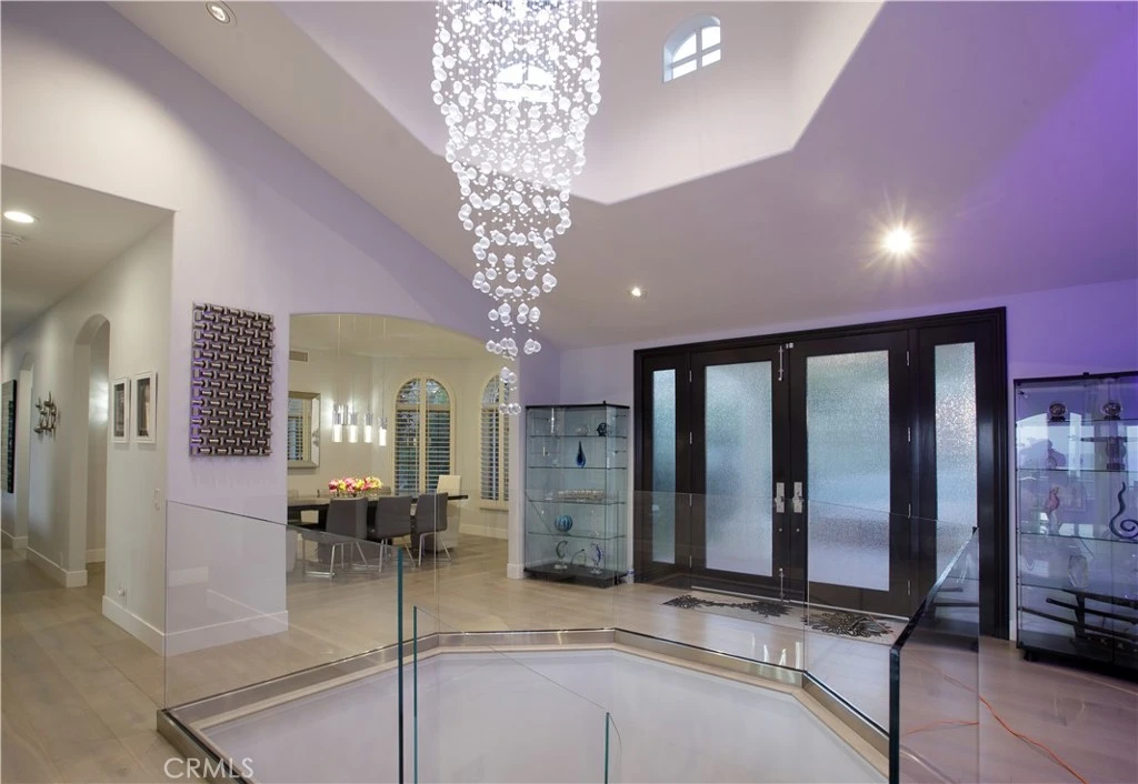 Interior 2