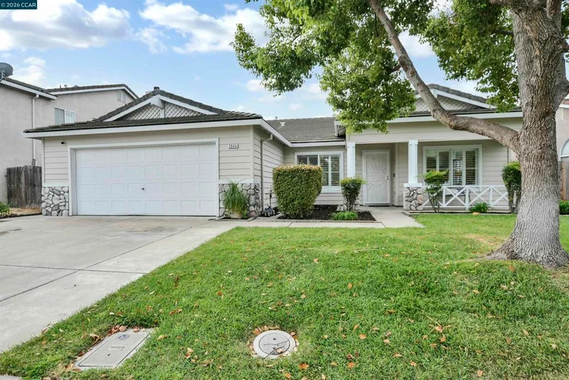 3904 Des Moines Dr