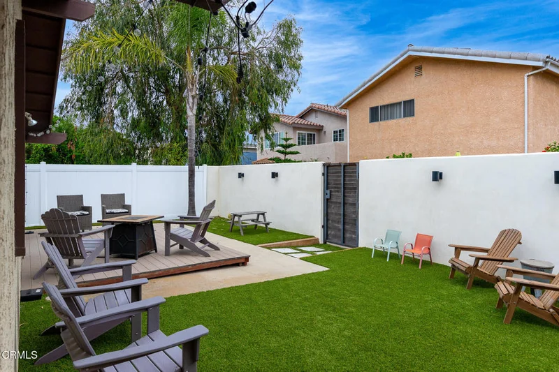 5209 Wavecrest Way photo 2