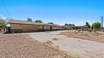 11443 Balsam Avenue photo 2