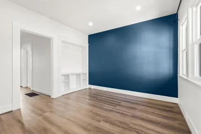 523 Baden Avenue photo 2