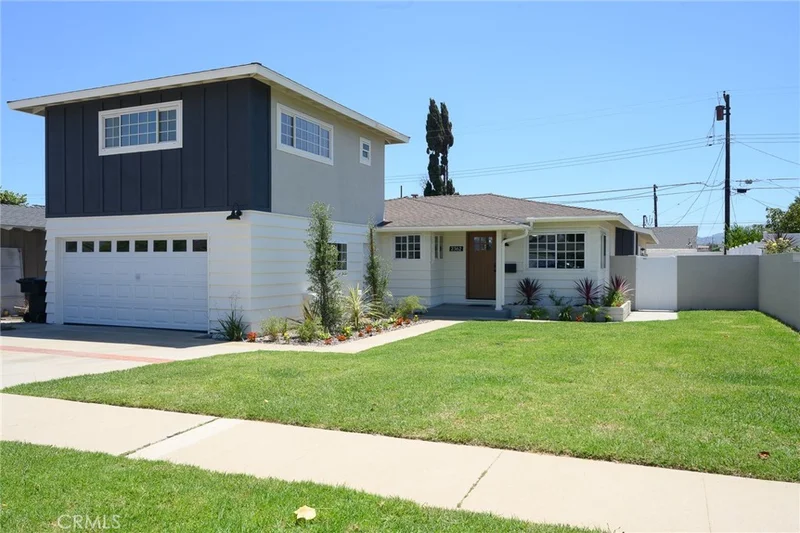 Photo 2 of 2362 W 234th