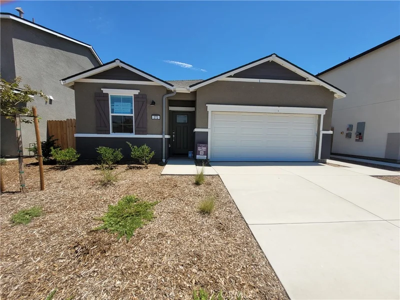 272 Travis Court photo 2