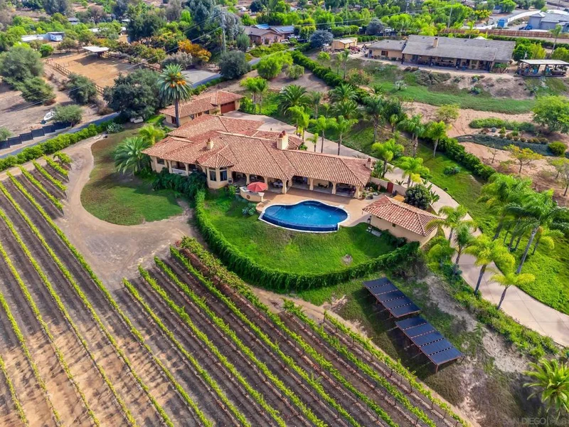 30403 Toronga Way