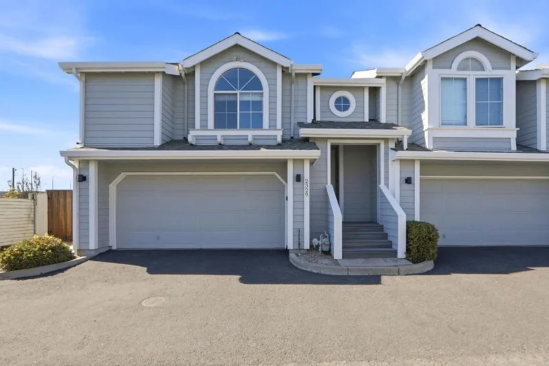 2329 Villa Place