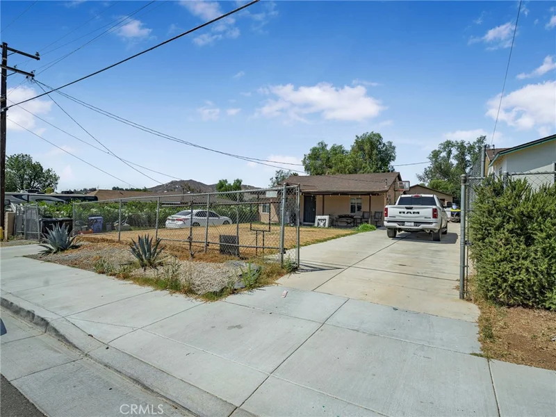 6958 37th Street photo 2