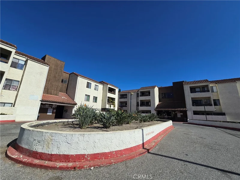 600 W 3rd Street B-117