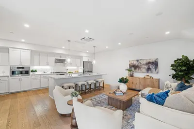 16015 Bartlett Court