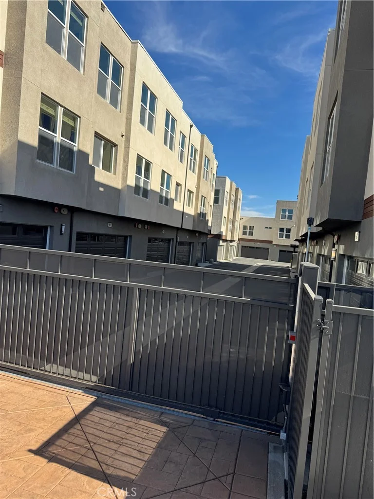 Photo 2 of 445 S Eleanor Street