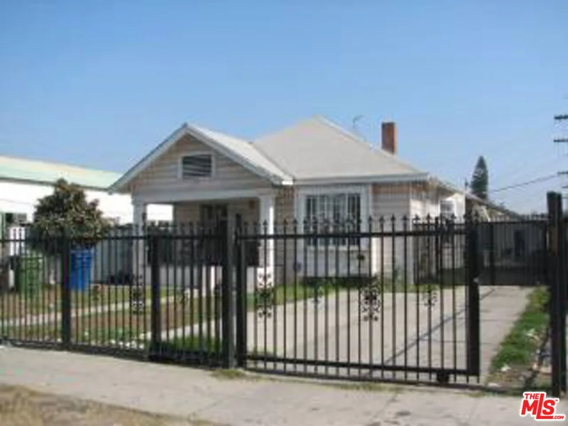 9210 S Figueroa Street photo 2