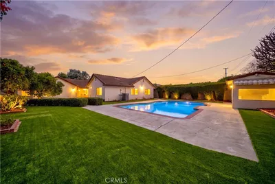 1319 Las Lomas photo 2