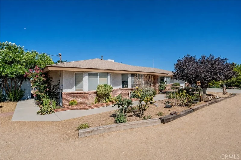 8838 Lilac Road