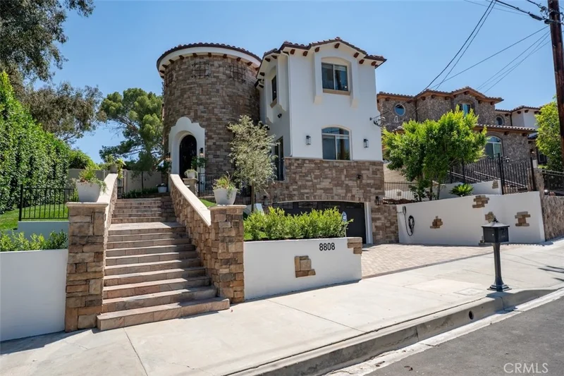 Photo 2 of 8808 Yates Street