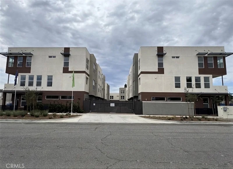 652 E Fourth Street