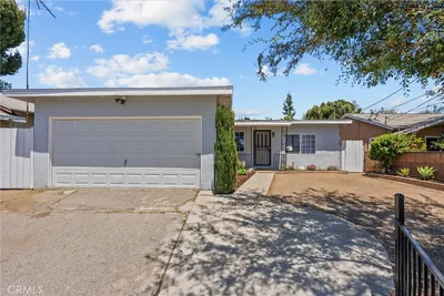 11144 Laurel Canyon Boulevard photo 2