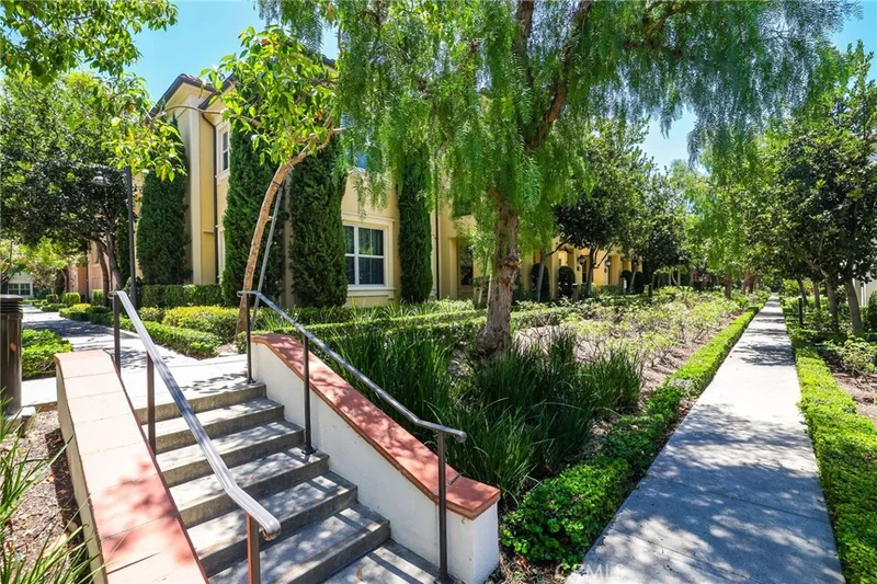 47 Mayfair photo 2