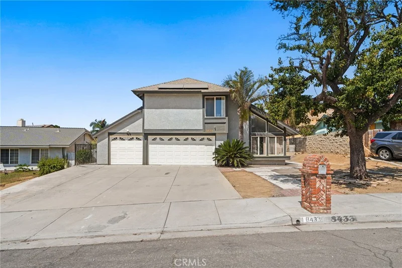 8433 Tamarind photo 2