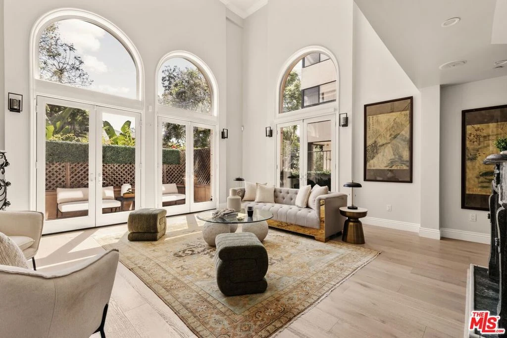 Interior 2