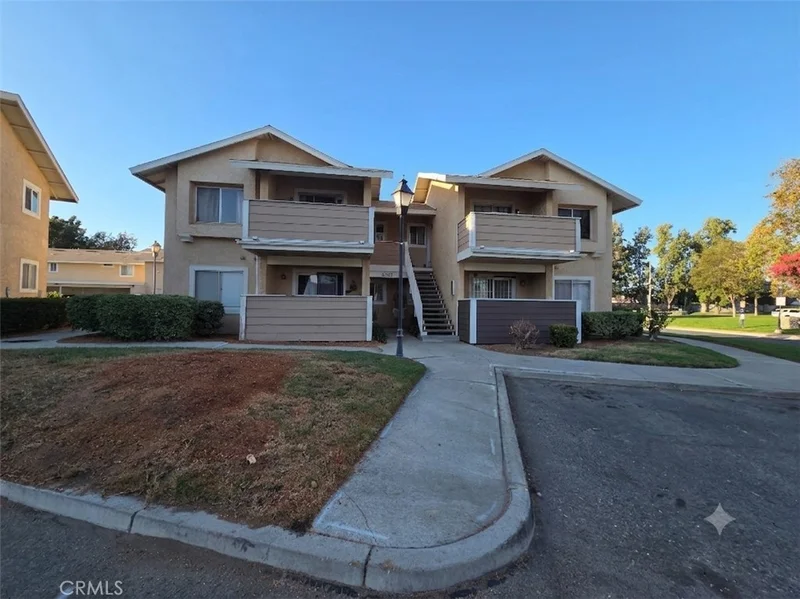3707 Oak Creek Drive A photo 2
