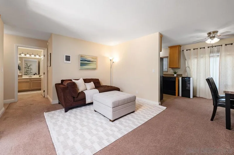 3535 Madison Ave 210