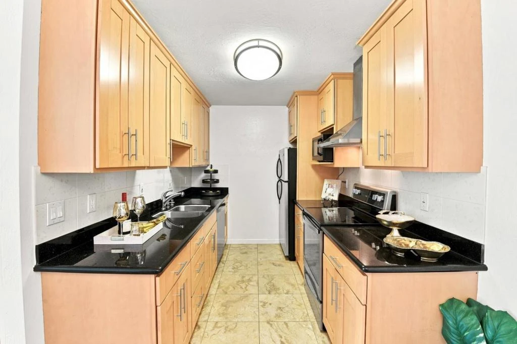 Interior 4