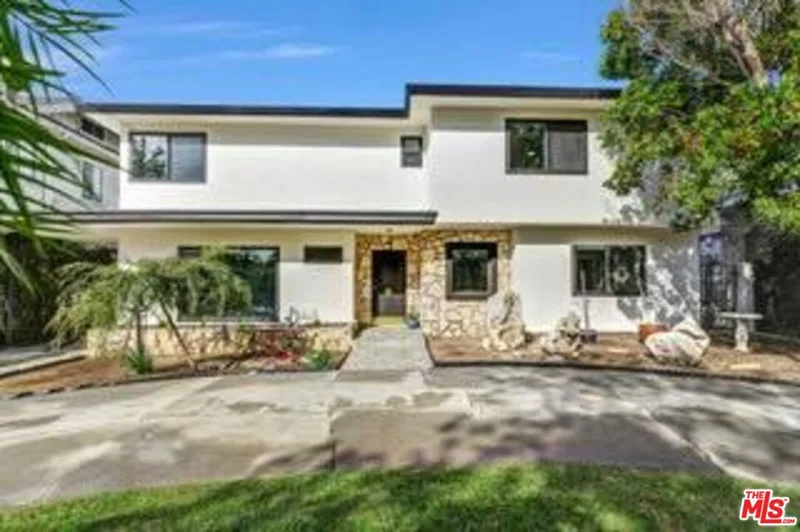 1801 Buckingham Road photo 2