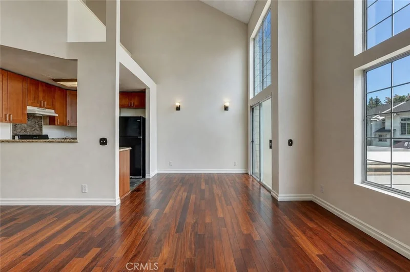 Photo 2 of 11150 Glenoaks 294