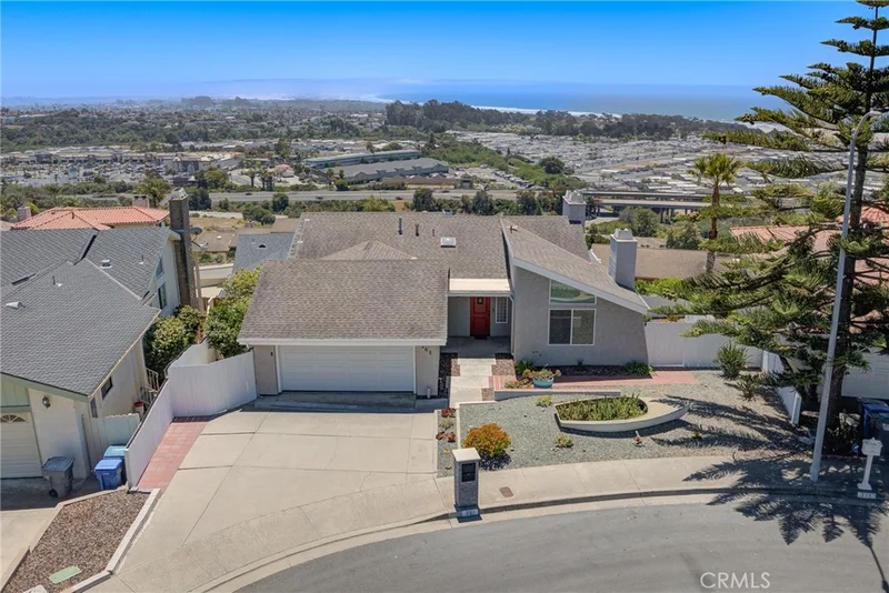 261 Coral Court