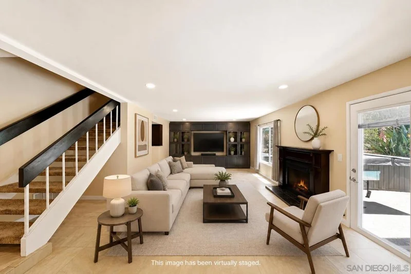 7188 Melotte St photo 2