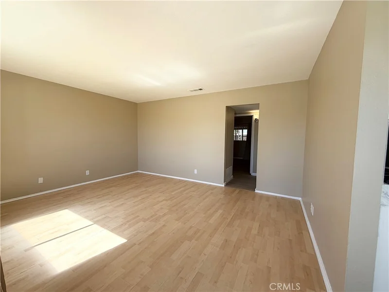 384 Calle Cazadero photo 2
