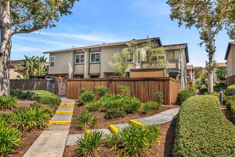 10250 Michala Pl, Santee, CA 92071