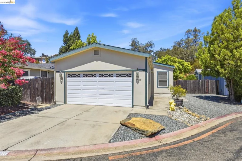 Photo 2 of 5685 Cody Dr