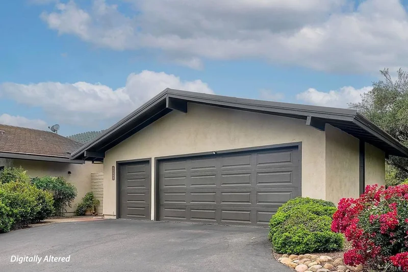 Photo 2 of 32843 Temet Drive