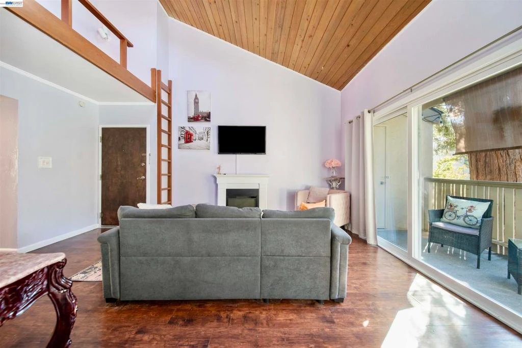 Interior 2