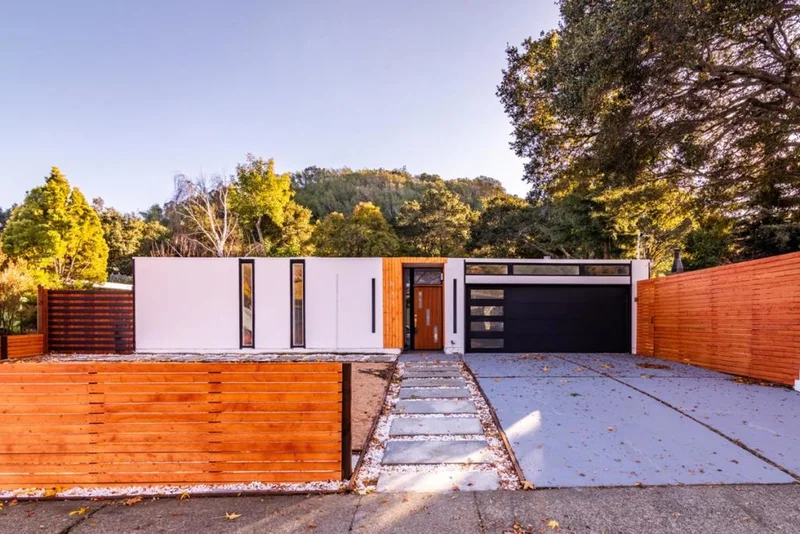 833 Appleberry Drive