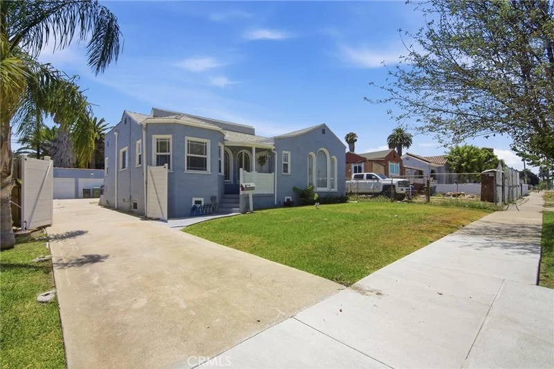 2142 W 73rd