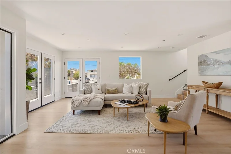 Photo 2 of 4604 W 172nd B